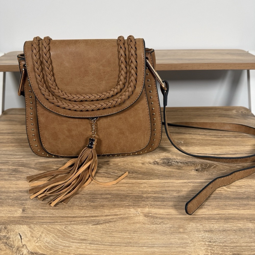Vintage Tom Clovers tan faux leather braided tassel saddle crossbody purse‎ bag